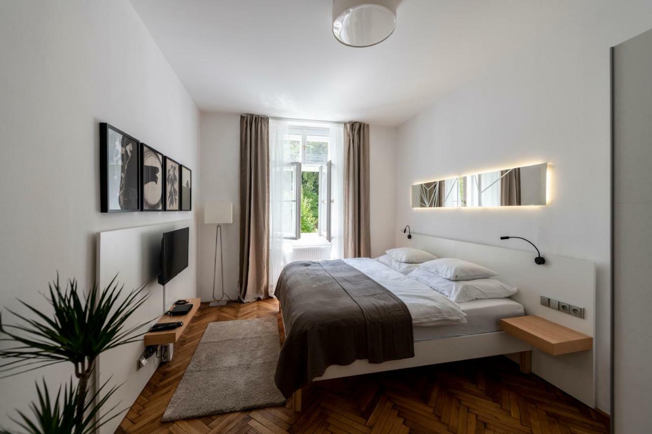 Apartment Slavikova 11 Prague Exterior photo