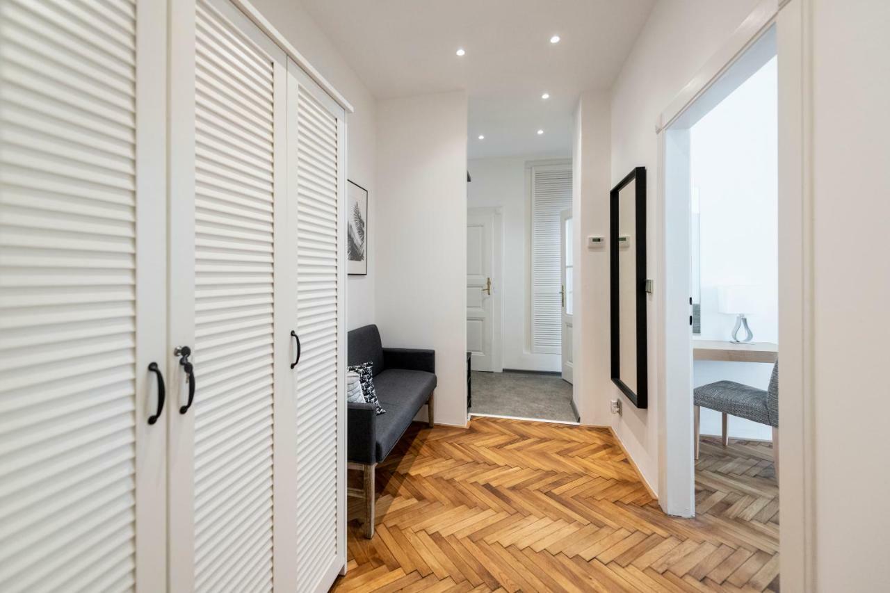 Apartment Slavikova 11 Prague Exterior photo
